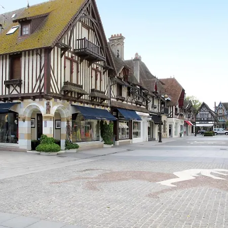 דירה Eden Park By Interhome Bénerville-sur-Mer